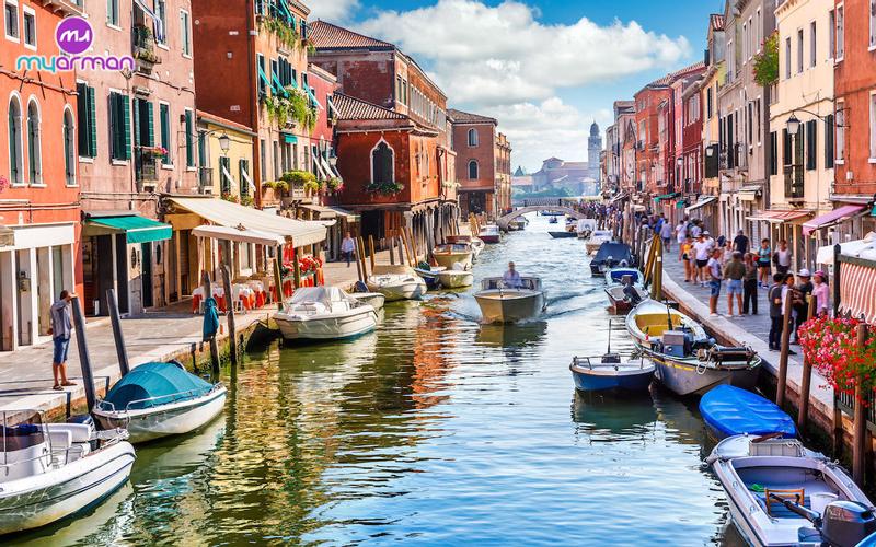Immigrating to Italy