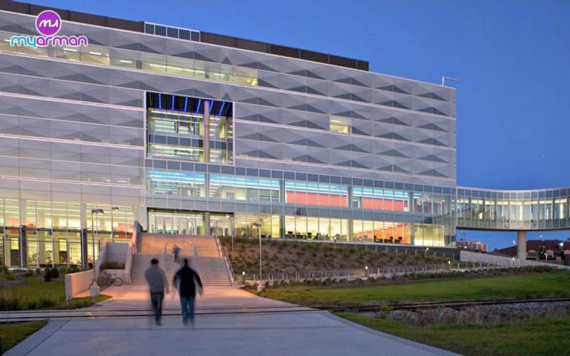 Computer major in Canada