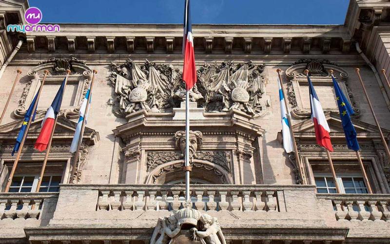  تحصیل در فرانسه بدون مدرک زبان